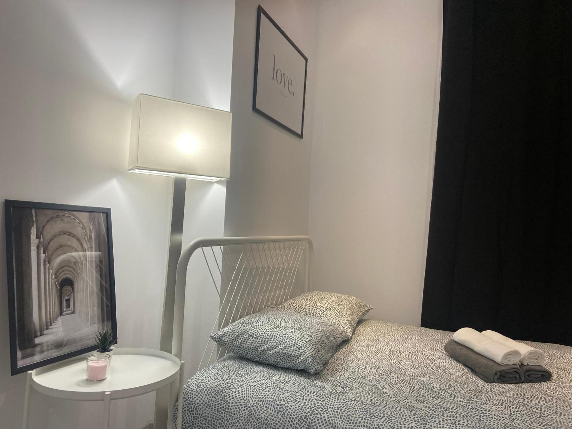 Aparthotel Rin Grand Residence Bukares Bagian luar foto